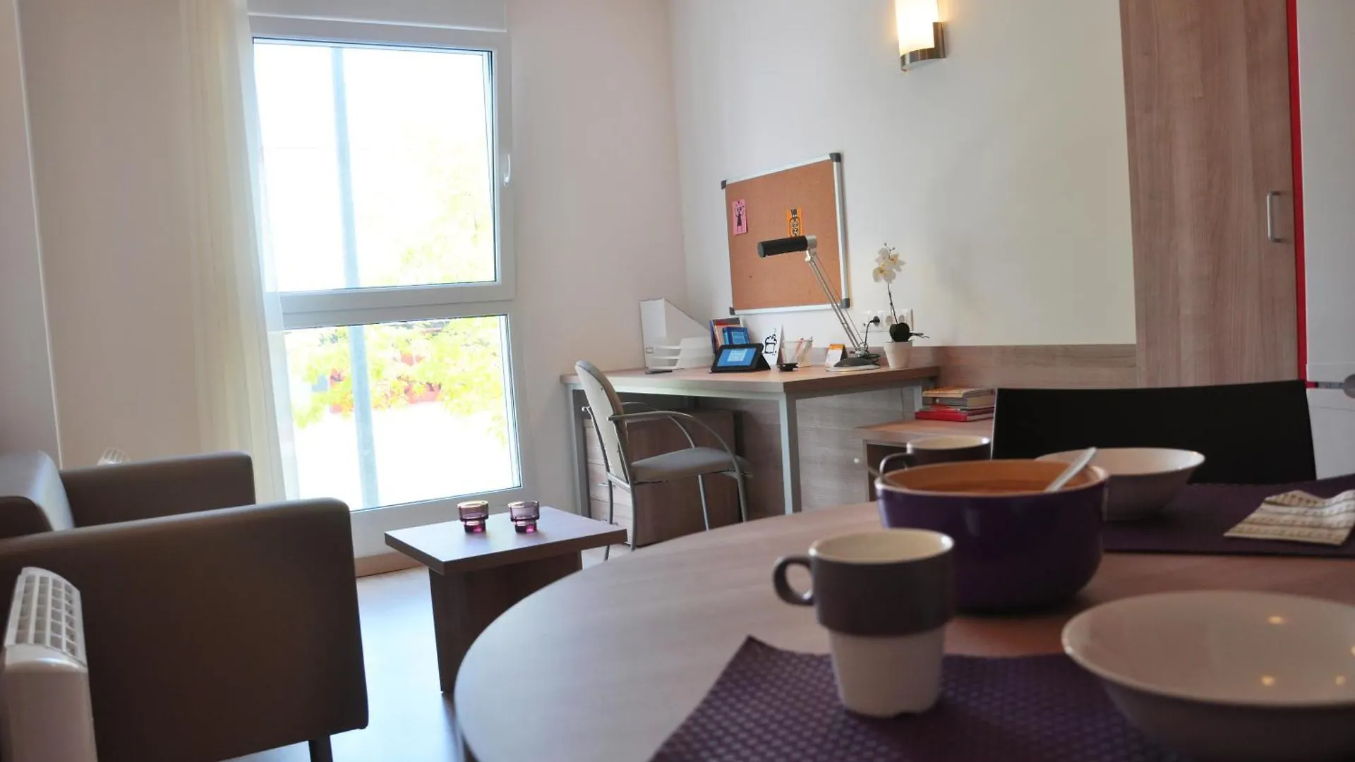 Hostel Alojamientos Universitarios Resa Hipatia Terrassa Spain